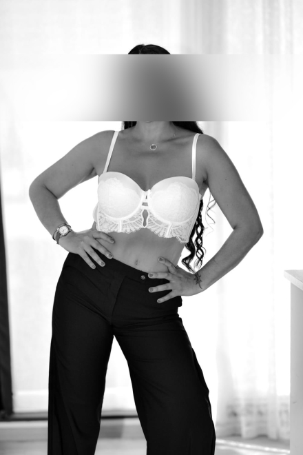 Escortdame Ella vom Escort Stuttgart