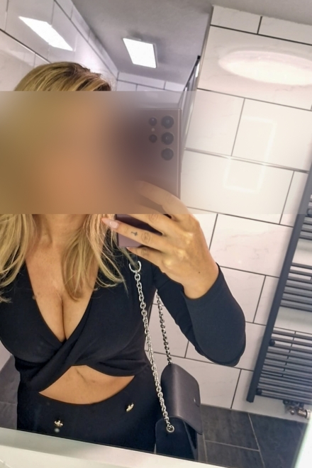 Escortmodel Mia vom Escort Stuttgart