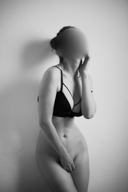 Escortmodel Ava vom Escort Frankfurt